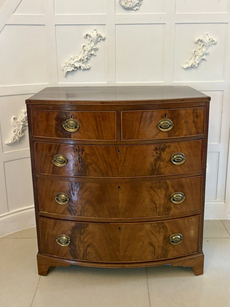 Antique George III Quality Figured Mahogany Bow Fronted Chest of 5 Drawers